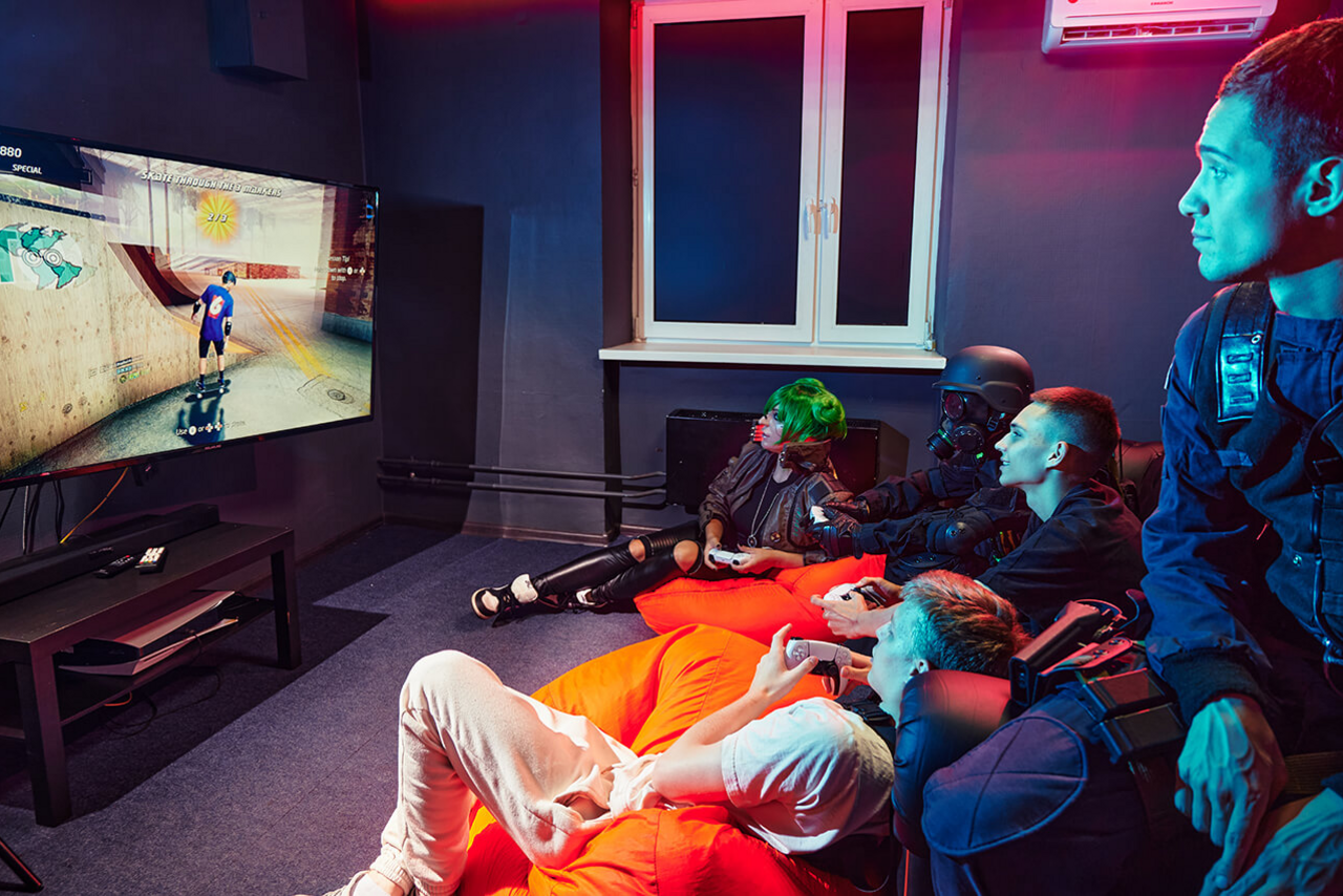 Арендовать Современный киберспортивный клуб