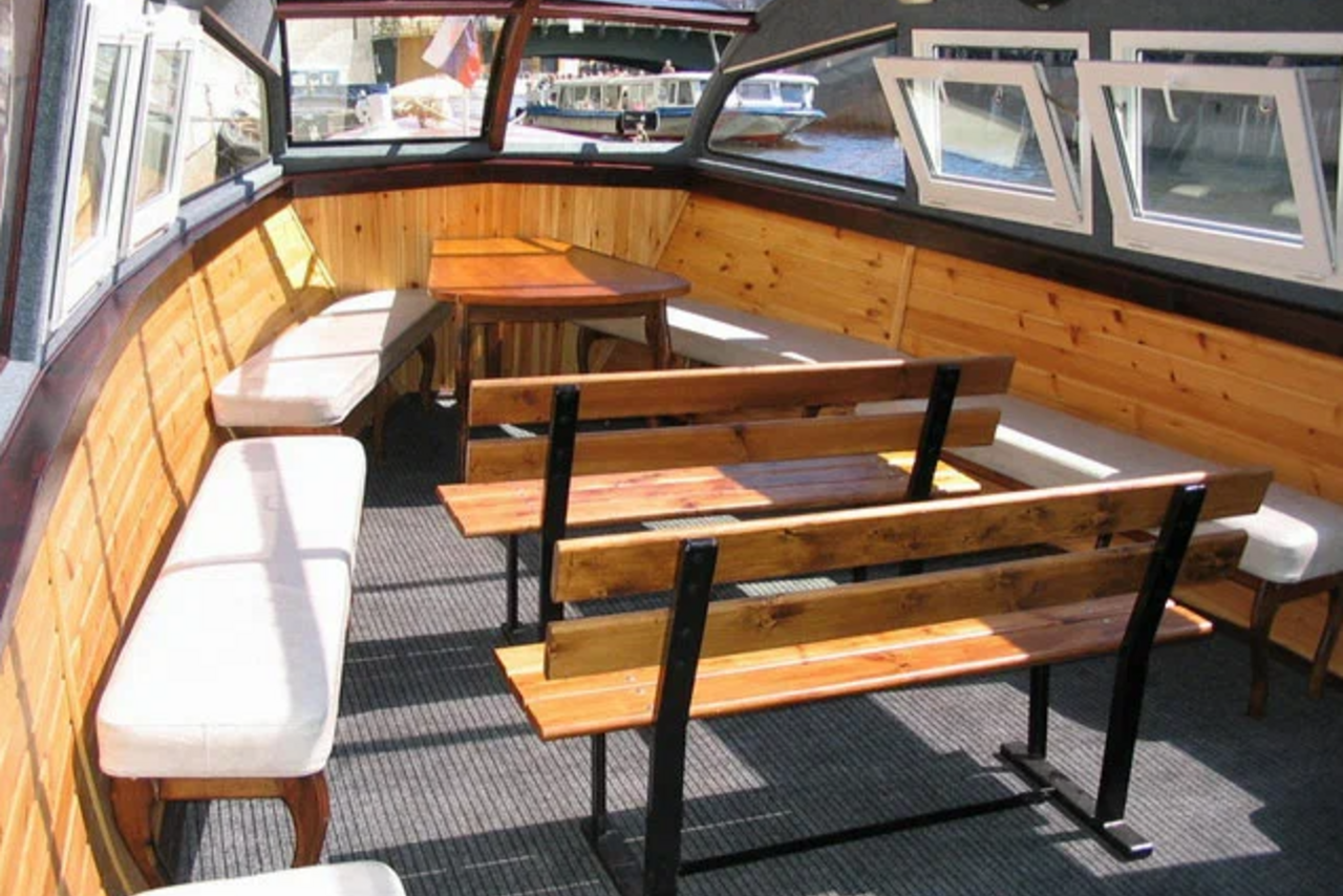 Арендовать Прогулочный теплоход для мероприятий