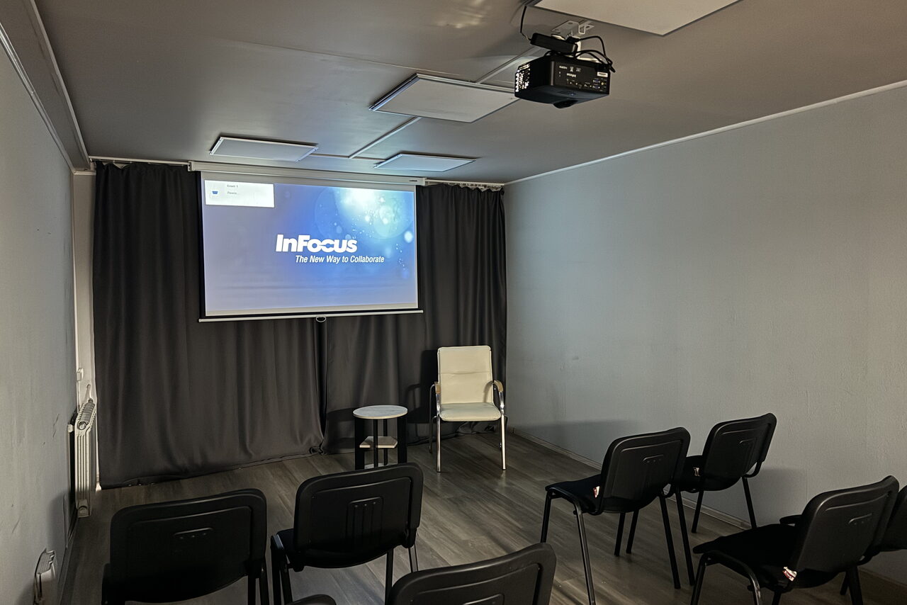 Арендовать Пространство для лекций и тренингов в минималистичном стиле