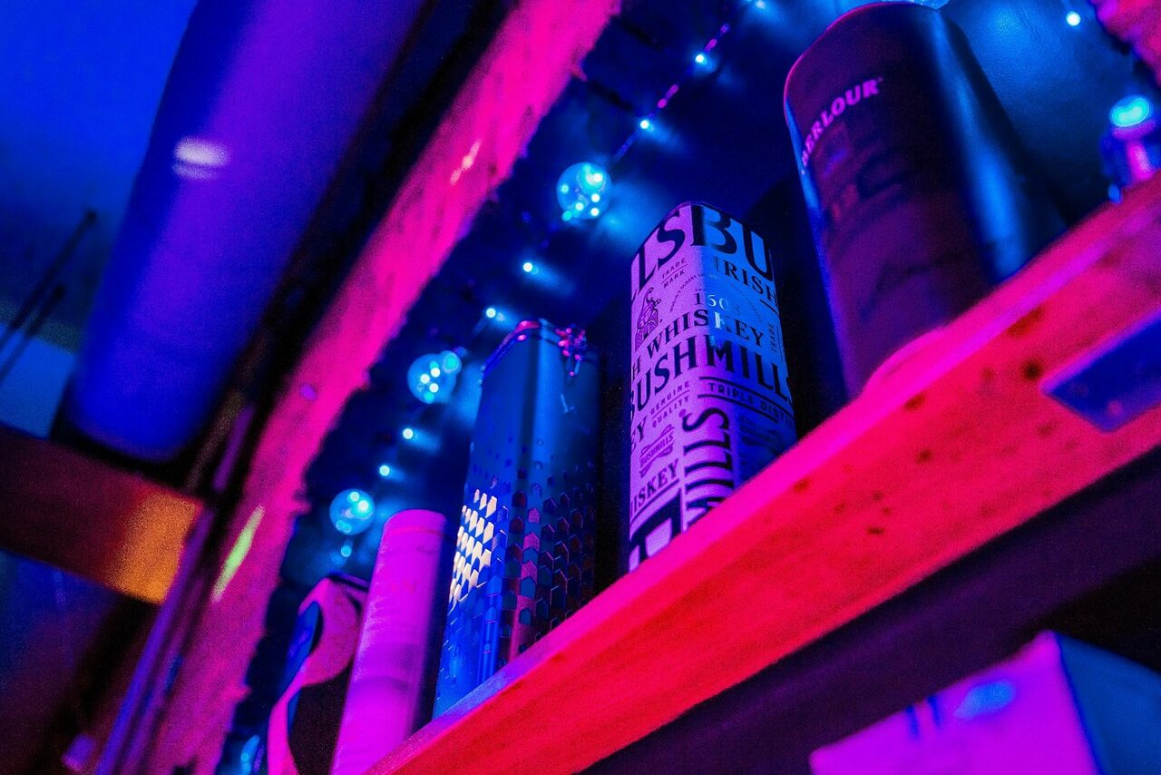 Арендовать Клубный лофт на набережной в центре Москвы