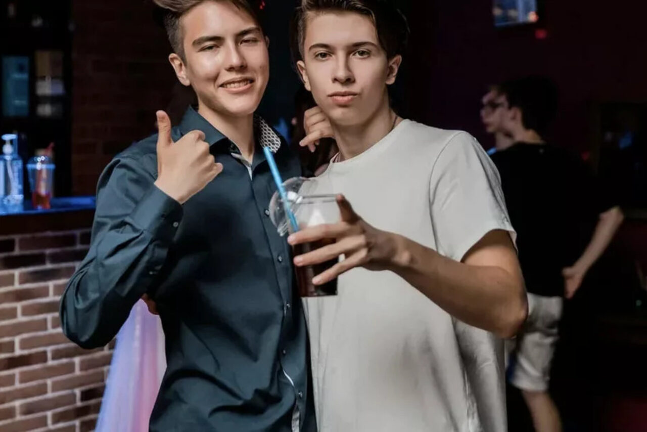 Арендовать Клубный лофт на набережной в центре Москвы