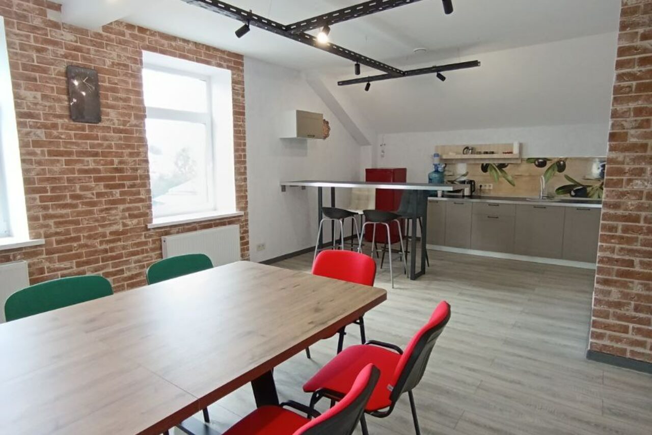 Арендовать Матрёшка клуб. Кирпичный зал в городе Семёнов