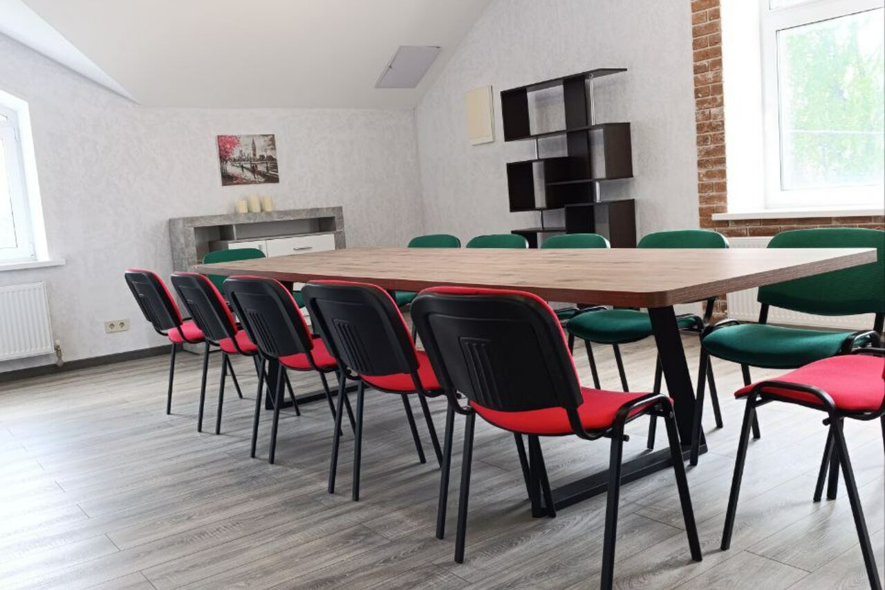 Арендовать Матрёшка клуб. Кирпичный зал в городе Семёнов