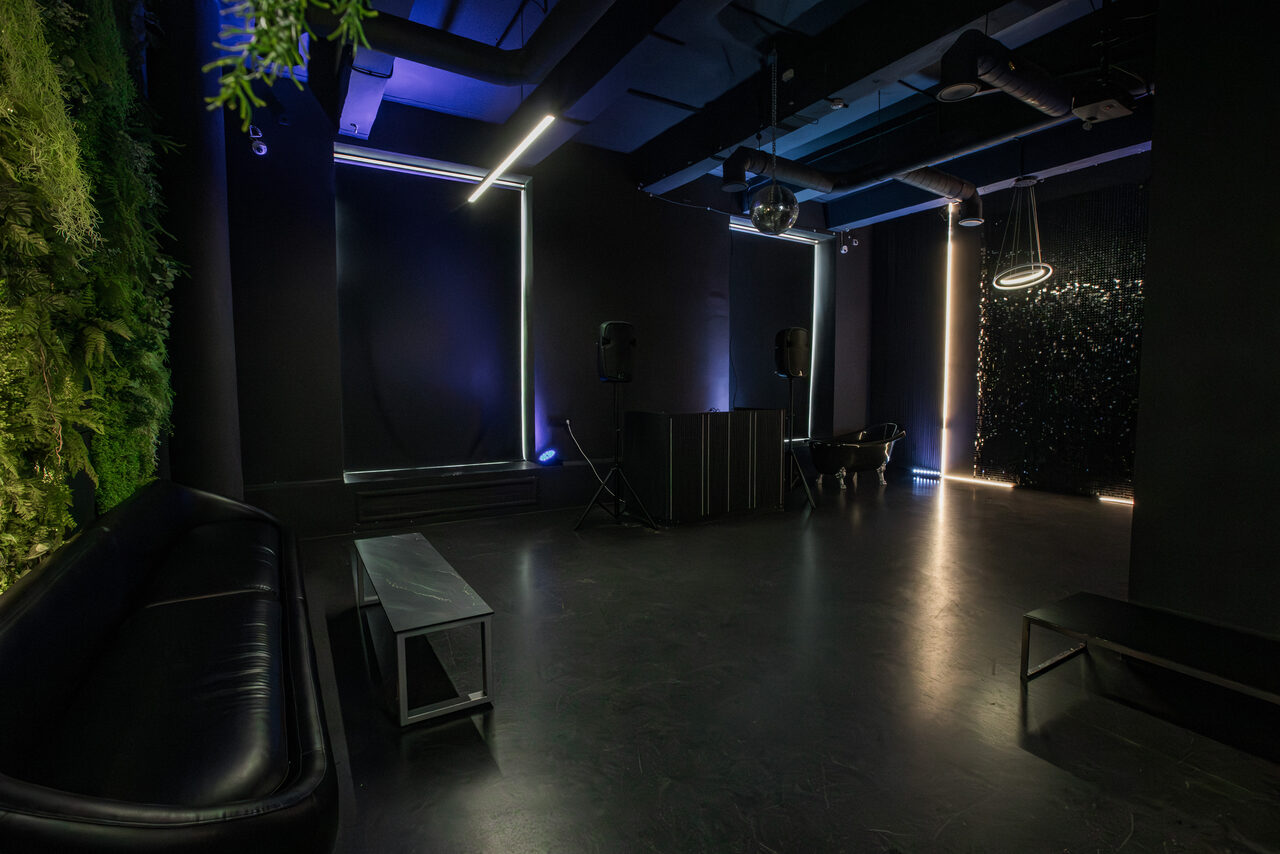 Арендовать Блэк. Стильный лофт для мероприятий