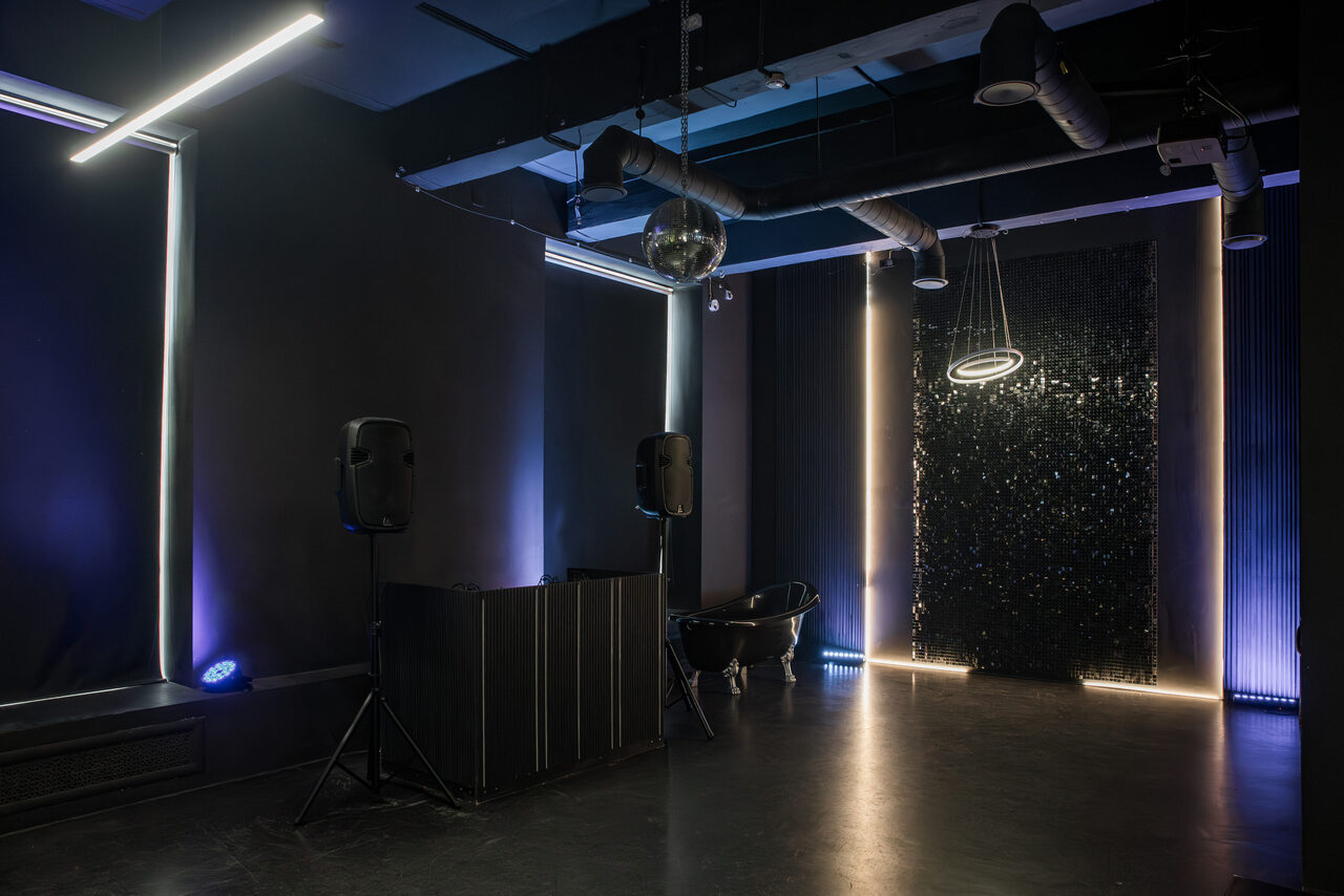 Арендовать Блэк. Стильный лофт для мероприятий