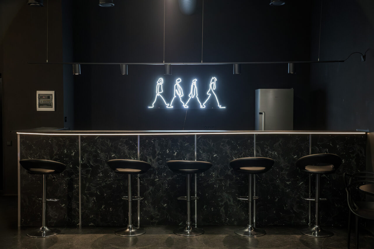 Арендовать Блэк. Стильный лофт для мероприятий