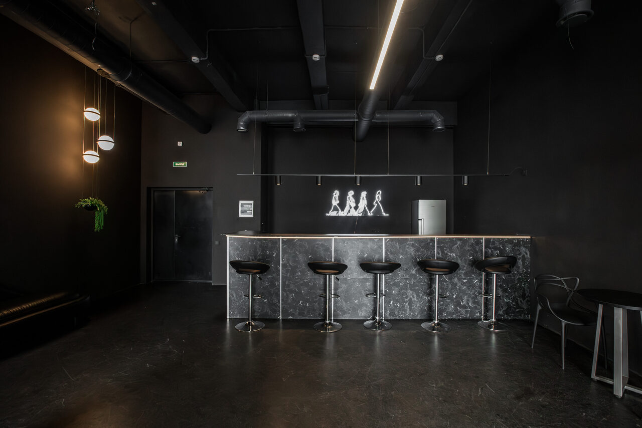 Арендовать Блэк. Стильный лофт для мероприятий