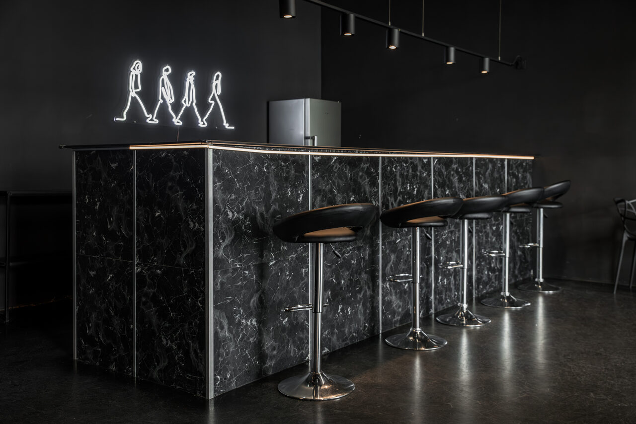 Арендовать Блэк. Стильный лофт для мероприятий