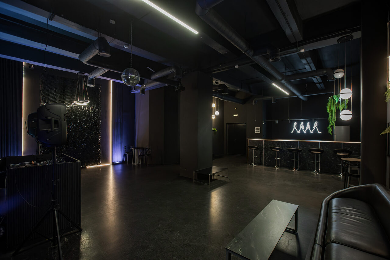Арендовать Блэк. Стильный лофт для мероприятий