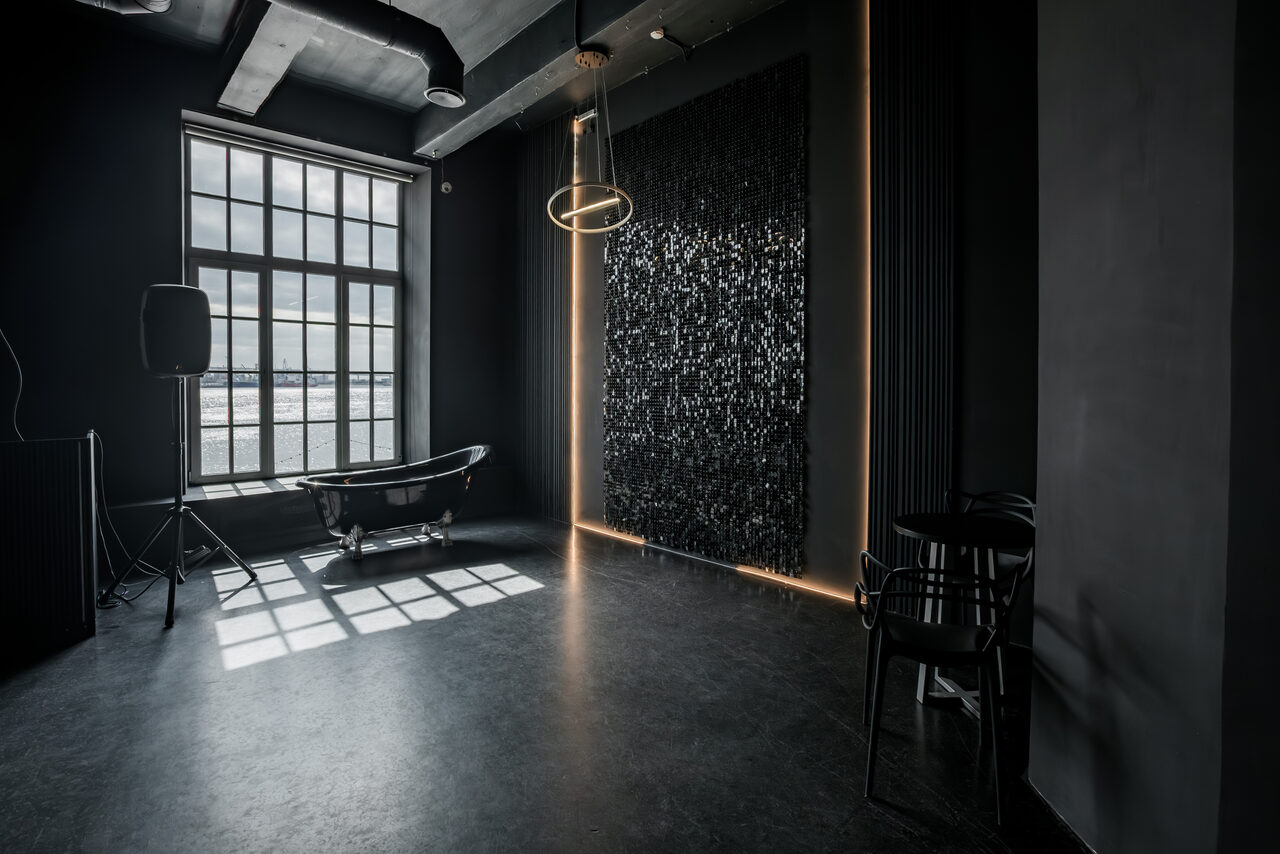 Арендовать Блэк. Стильный лофт для мероприятий