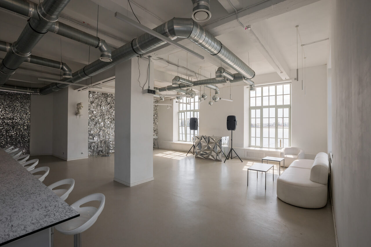 Арендовать Вайт. Элегантный лофт для мероприятий