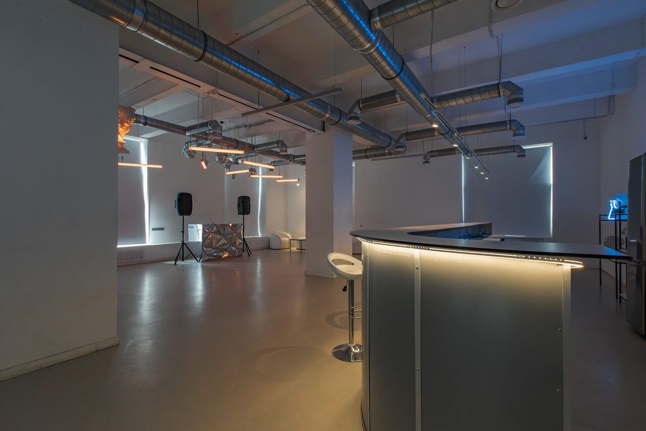 Арендовать Вайт. Элегантный лофт для мероприятий