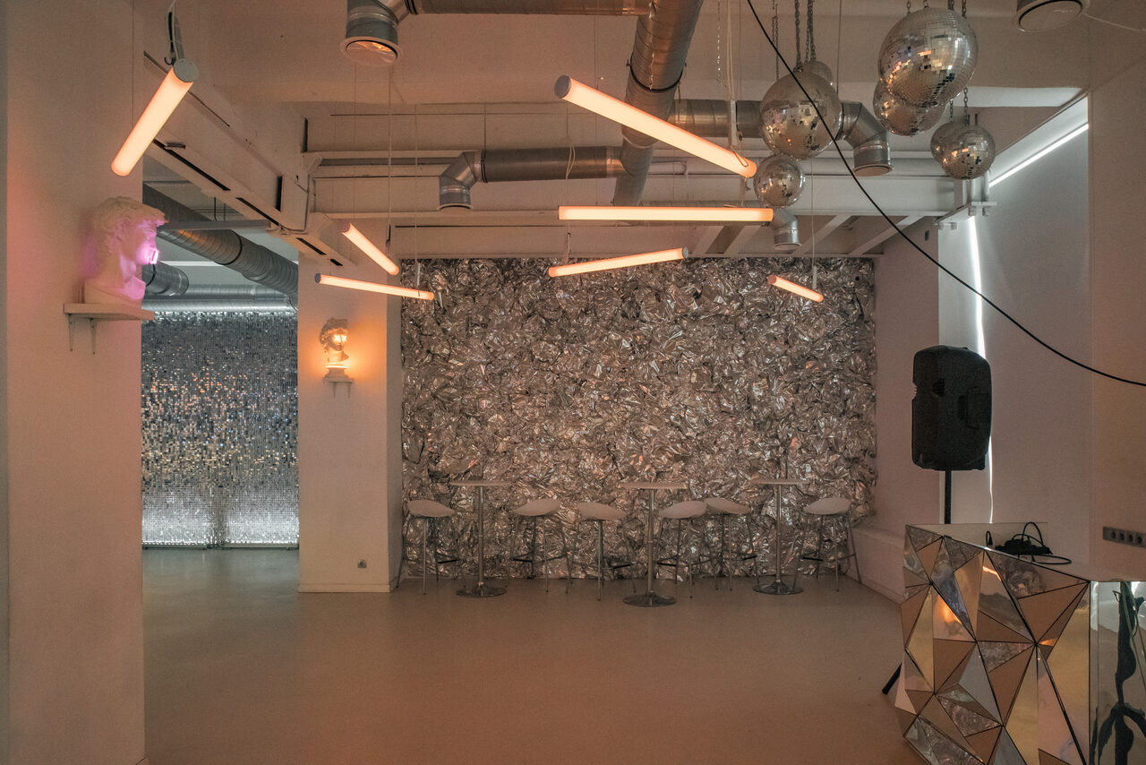 Арендовать Вайт. Элегантный лофт для мероприятий