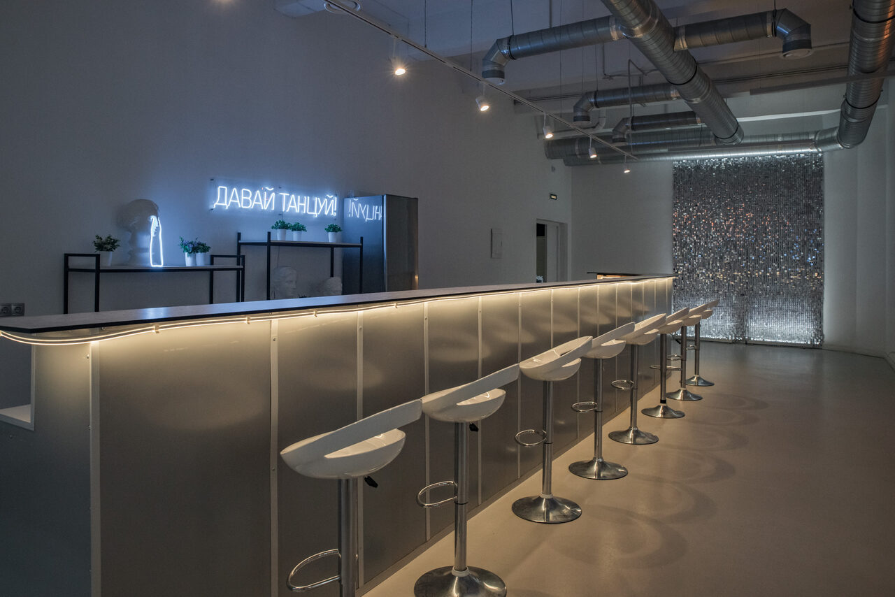 Арендовать Вайт. Элегантный лофт для мероприятий