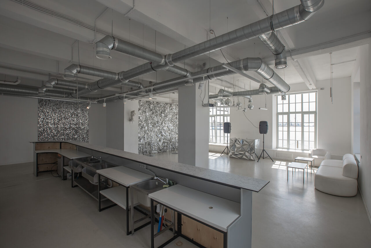 Арендовать Вайт. Элегантный лофт для мероприятий