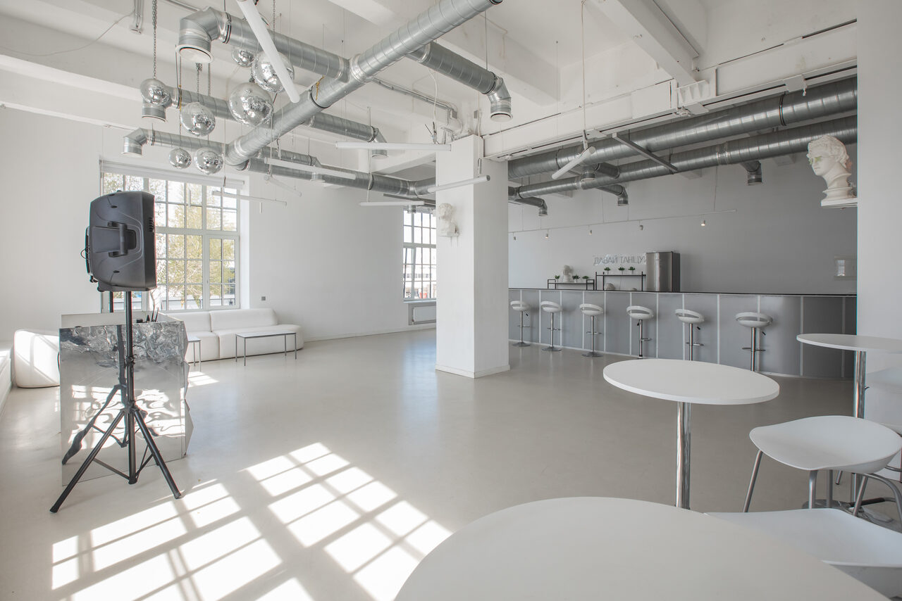 Арендовать Вайт. Элегантный лофт для мероприятий