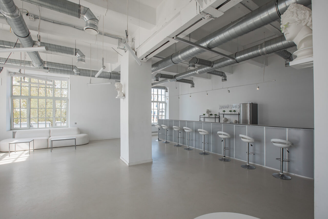 Арендовать Вайт. Элегантный лофт для мероприятий