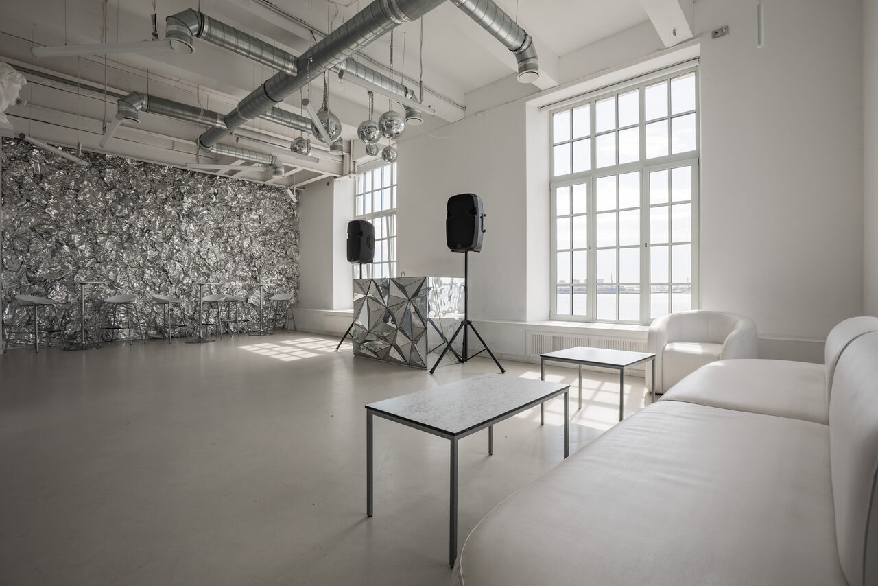 Арендовать Вайт. Элегантный лофт для мероприятий