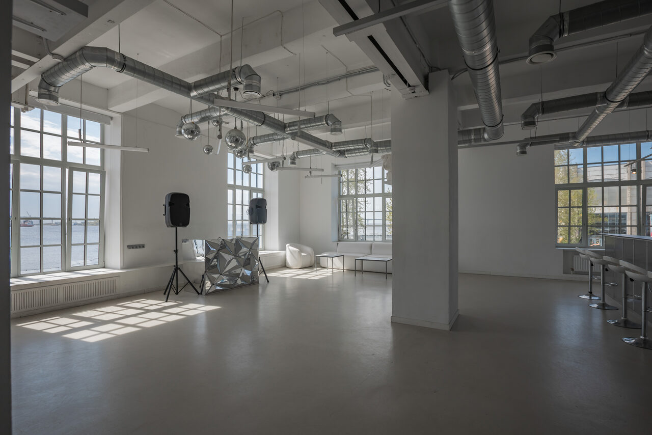 Арендовать Вайт. Элегантный лофт для мероприятий