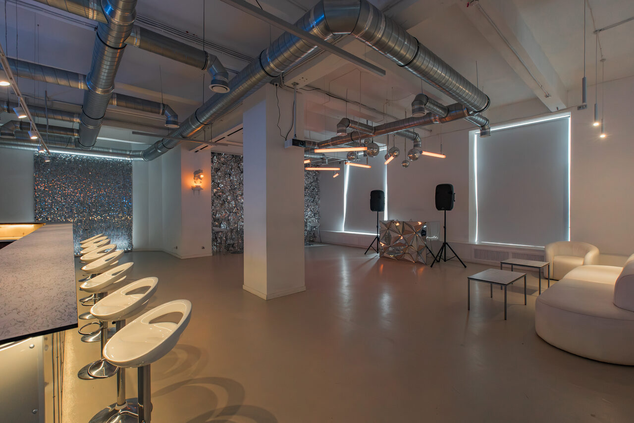 Арендовать Вайт. Элегантный лофт для мероприятий