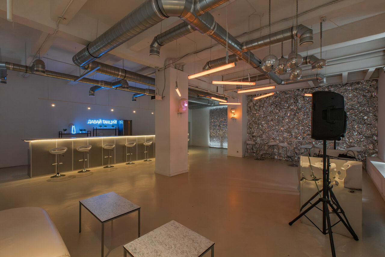 Арендовать Вайт. Элегантный лофт для мероприятий