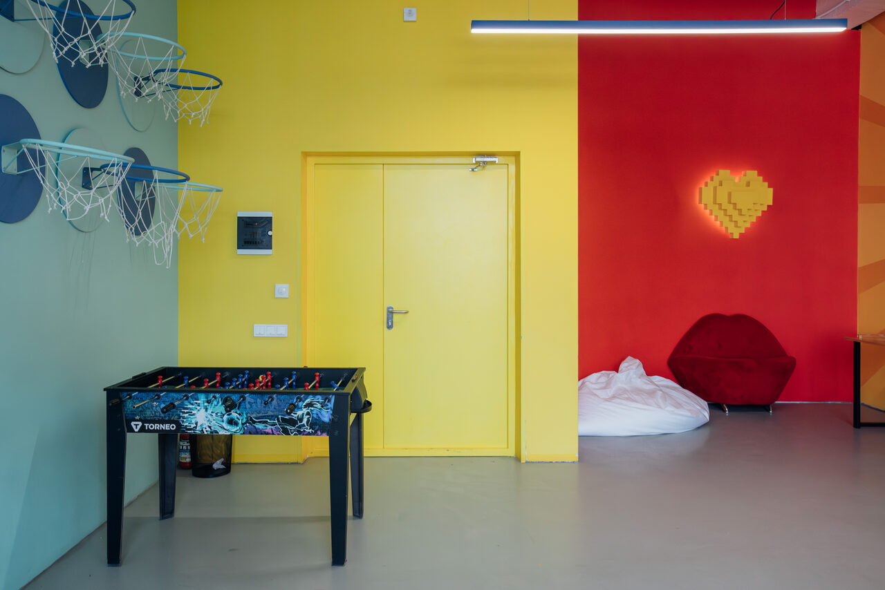 Арендовать Зал Караоке. Яркое пространство в стиле pop-art