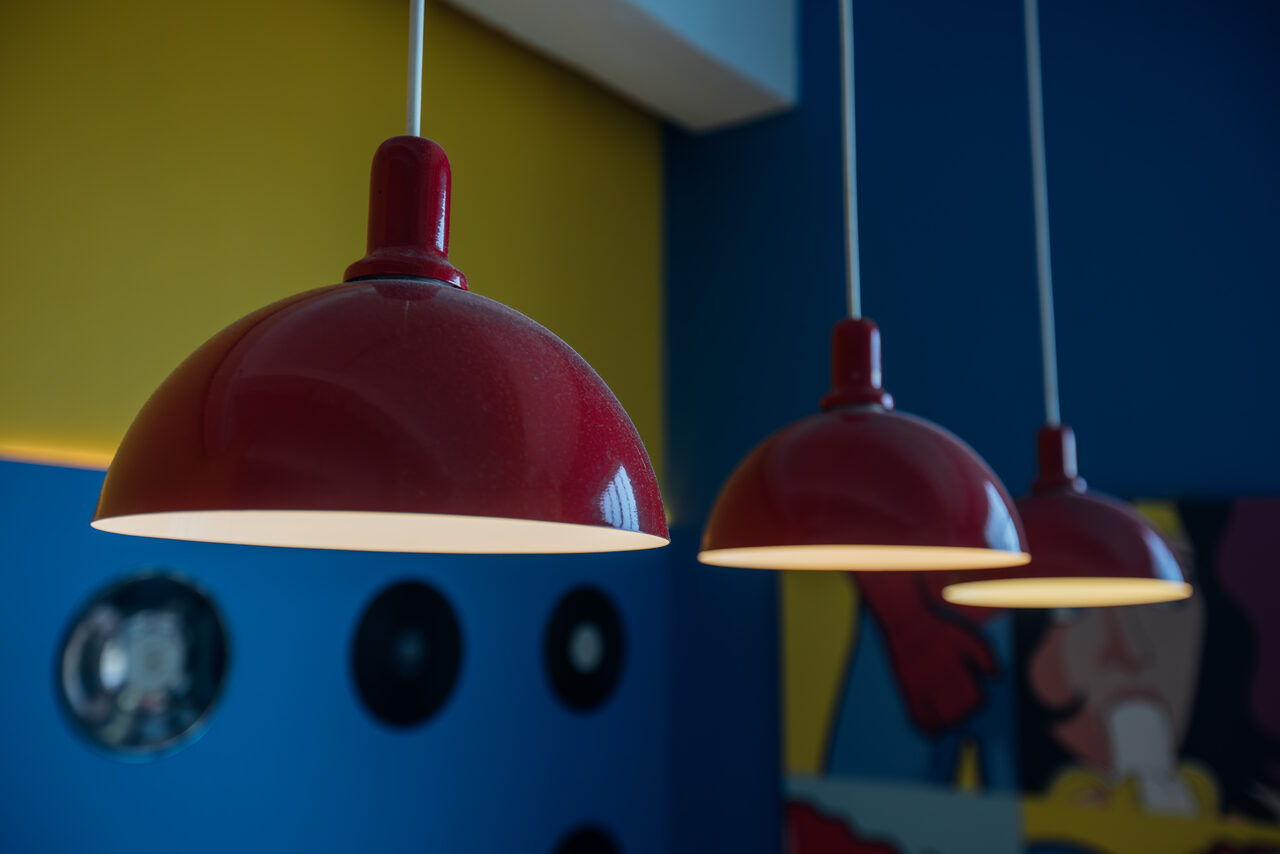 Арендовать Зал Караоке. Яркое пространство в стиле pop-art