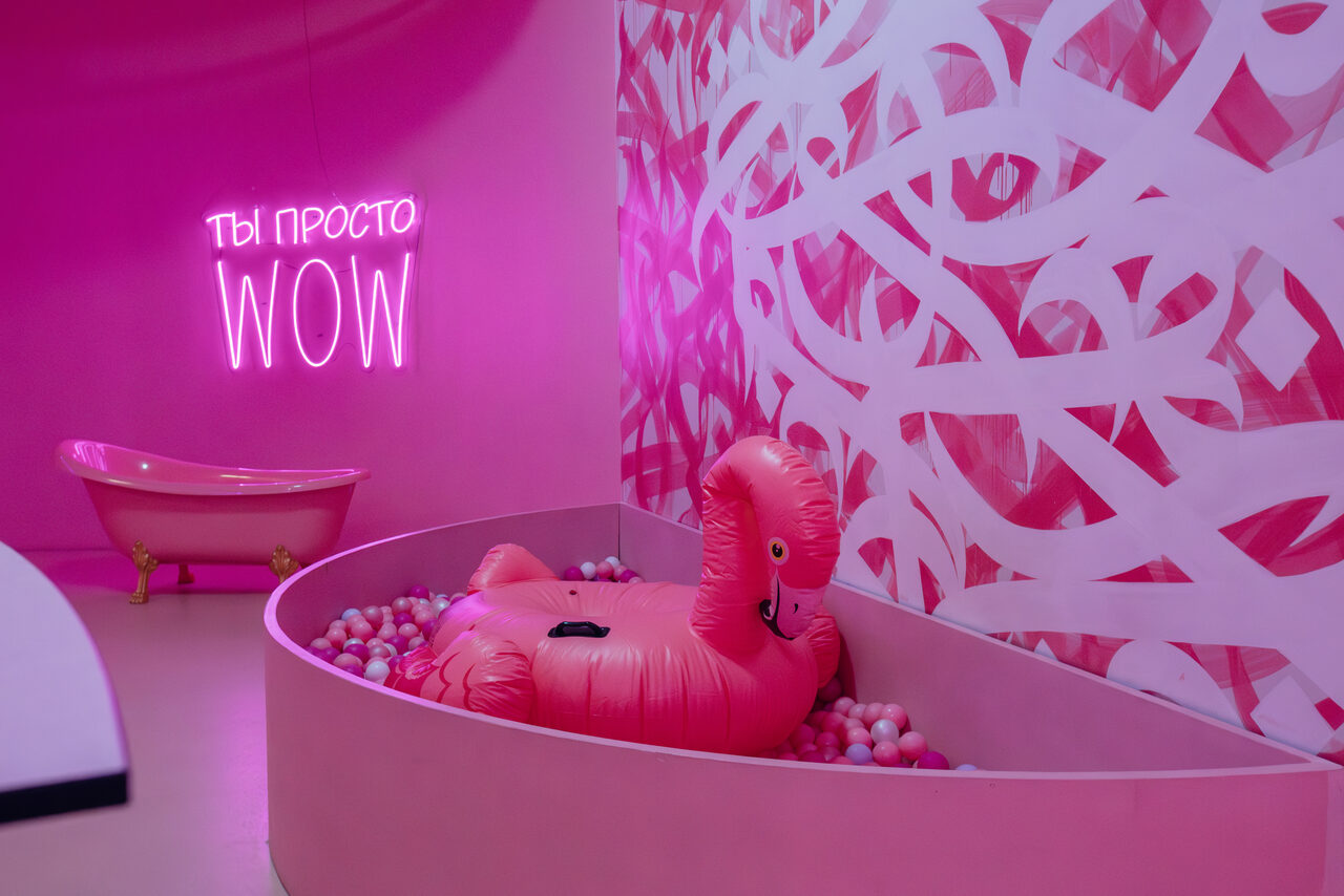 Арендовать Фламинго. Розовый лофт-зал для мероприятий