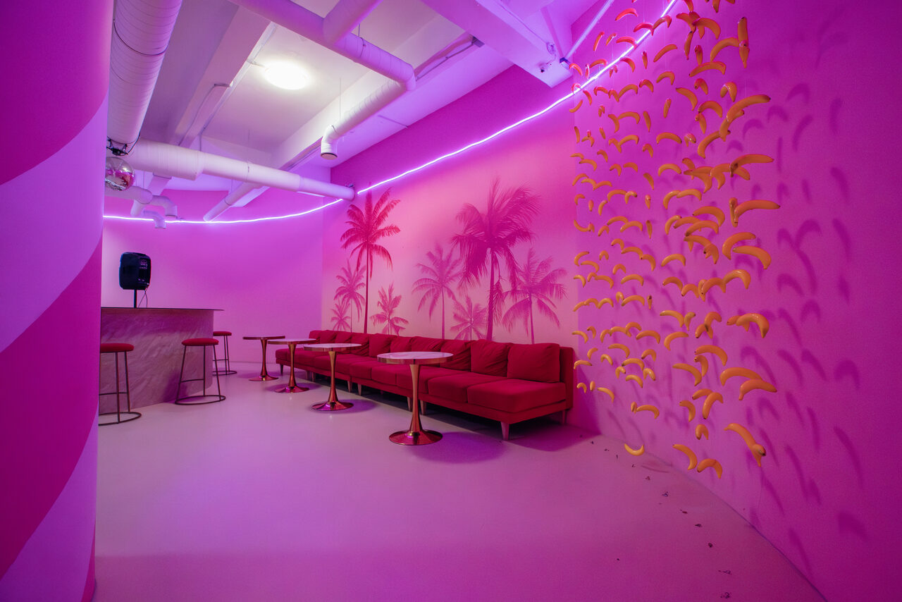 Арендовать Фламинго. Розовый лофт-зал для мероприятий