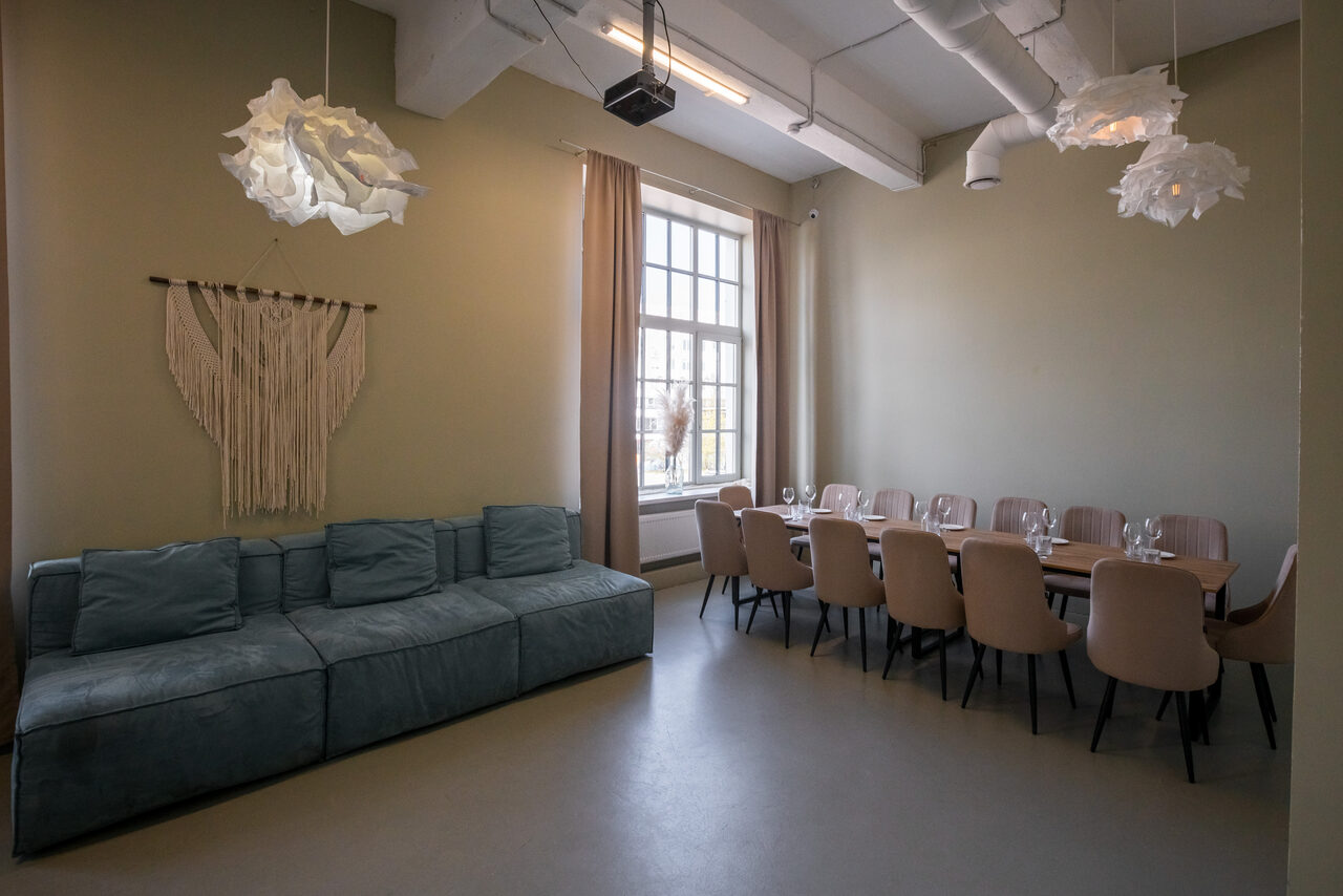 Арендовать Бохо. Лофт в тёплых тонах