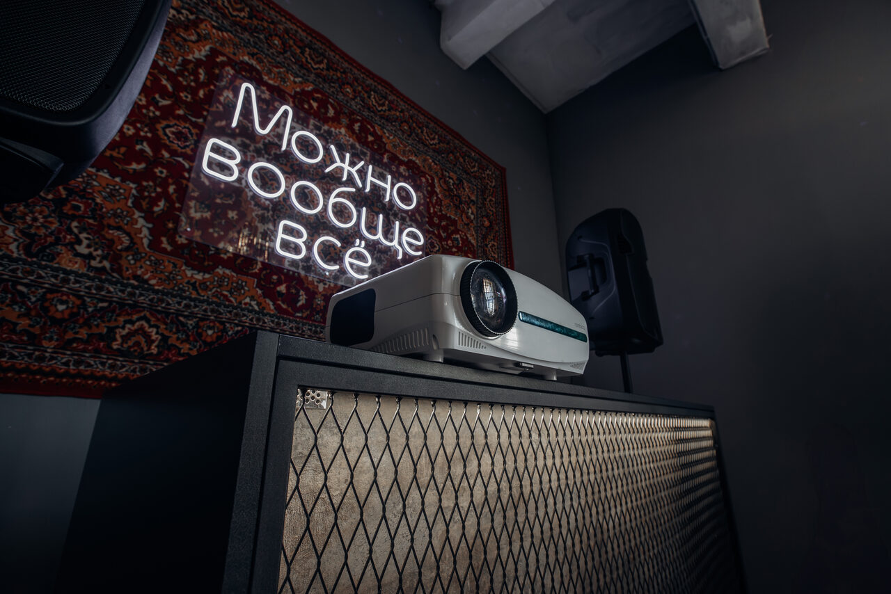 Арендовать Грей. Лофт со строгим дизайном