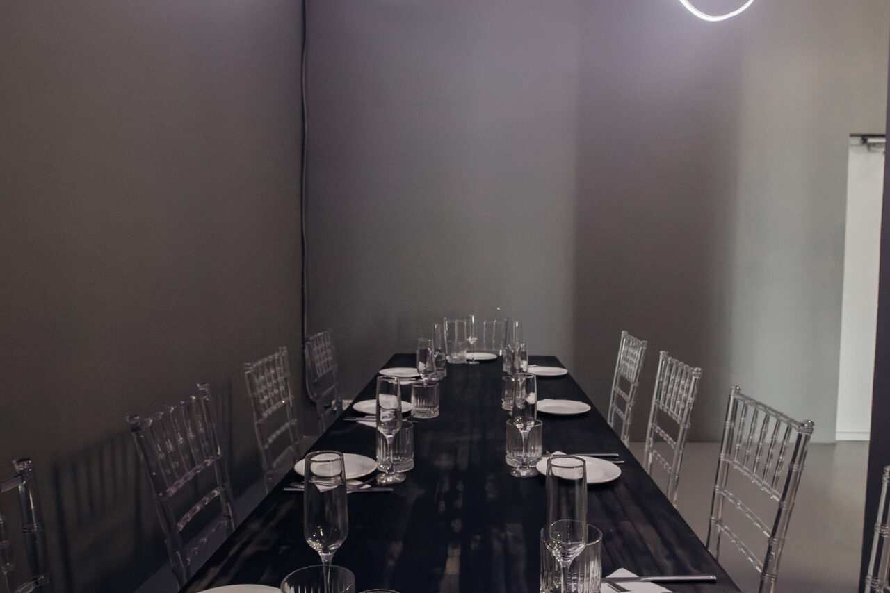 Арендовать Грей. Лофт со строгим дизайном