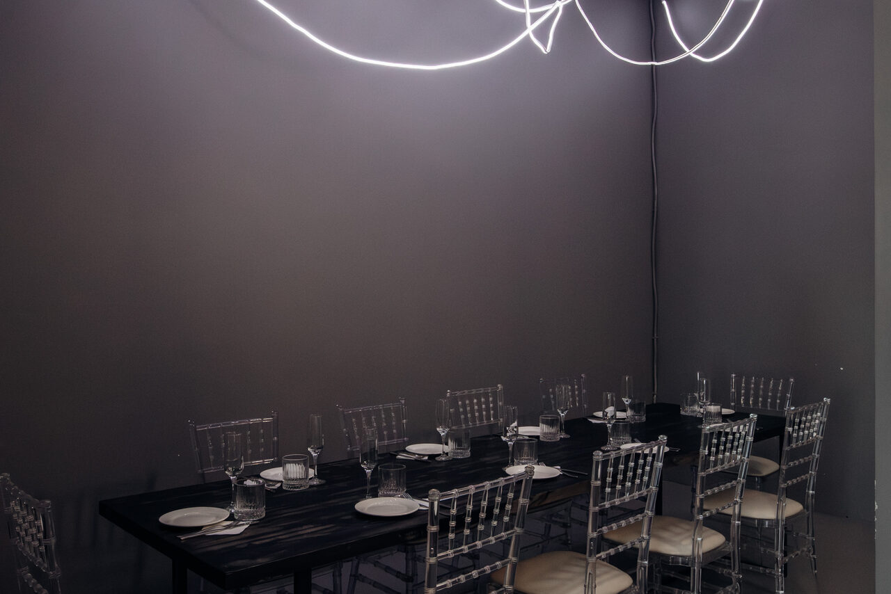 Арендовать Грей. Лофт со строгим дизайном