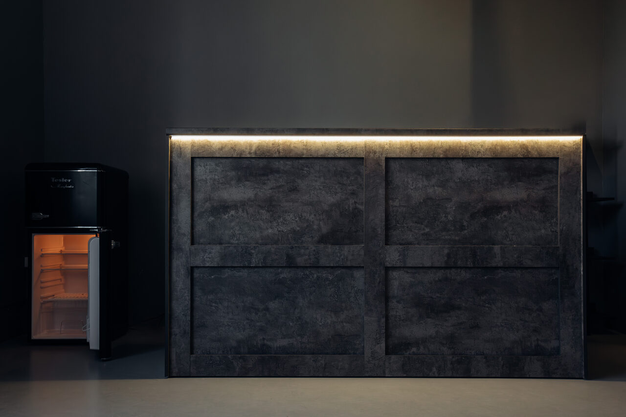 Арендовать Грей. Лофт со строгим дизайном