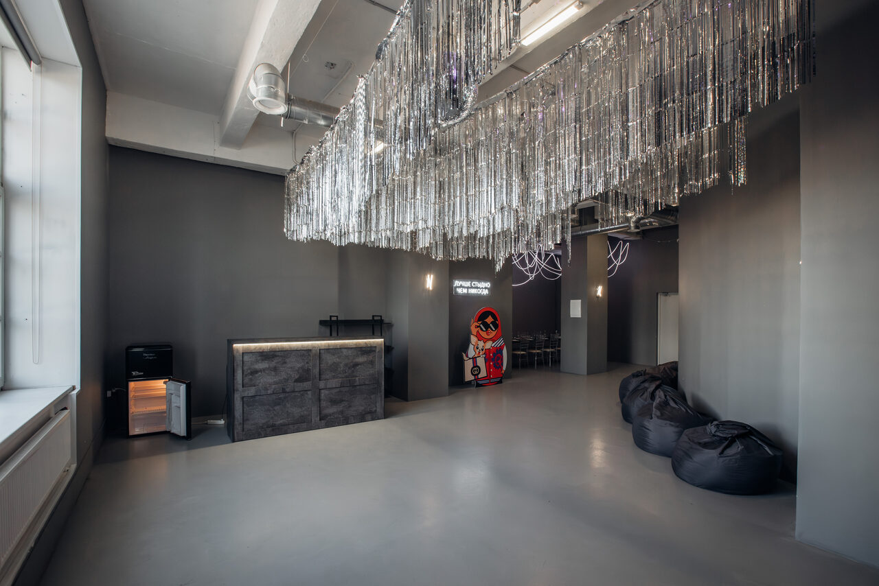 Арендовать Грей. Лофт со строгим дизайном