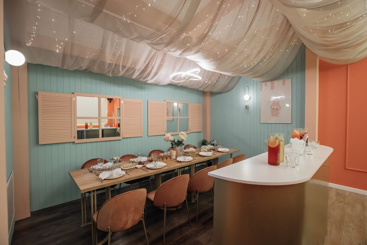 Арендовать Лабубу. Лофт в розово-лазурном цвете