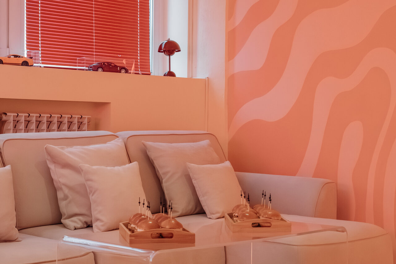 Арендовать Гран Туризмо. Яркое пространство для мероприятий