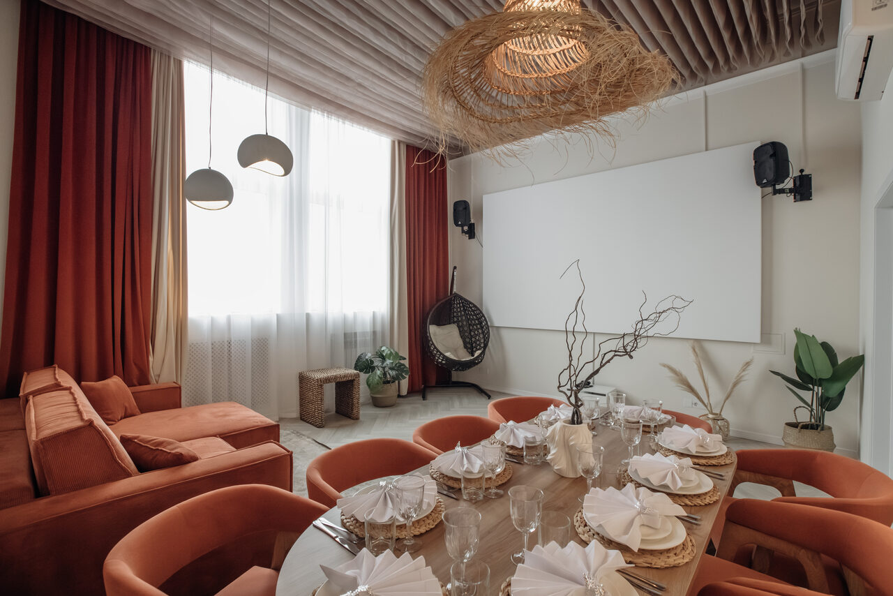 Арендовать Бохо 2. Стильный и светлый лофт-зал