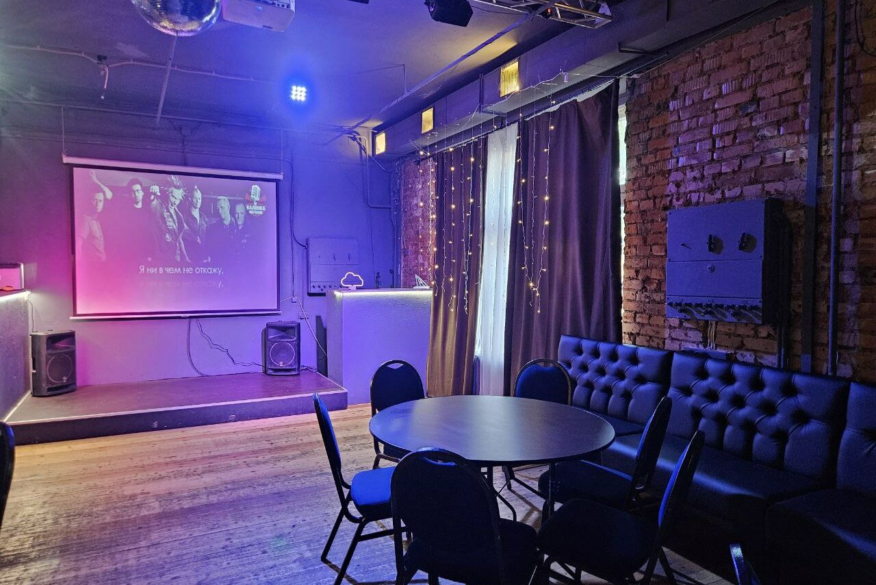Арендовать Status Loft. Лофт со сценой и караоке. Типичный Питер