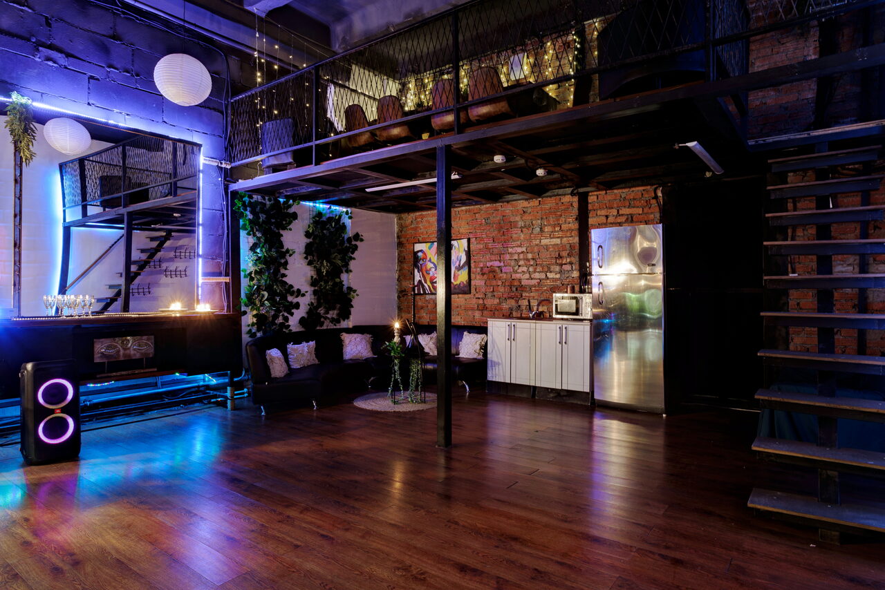 Арендовать Лофт Зеркальный