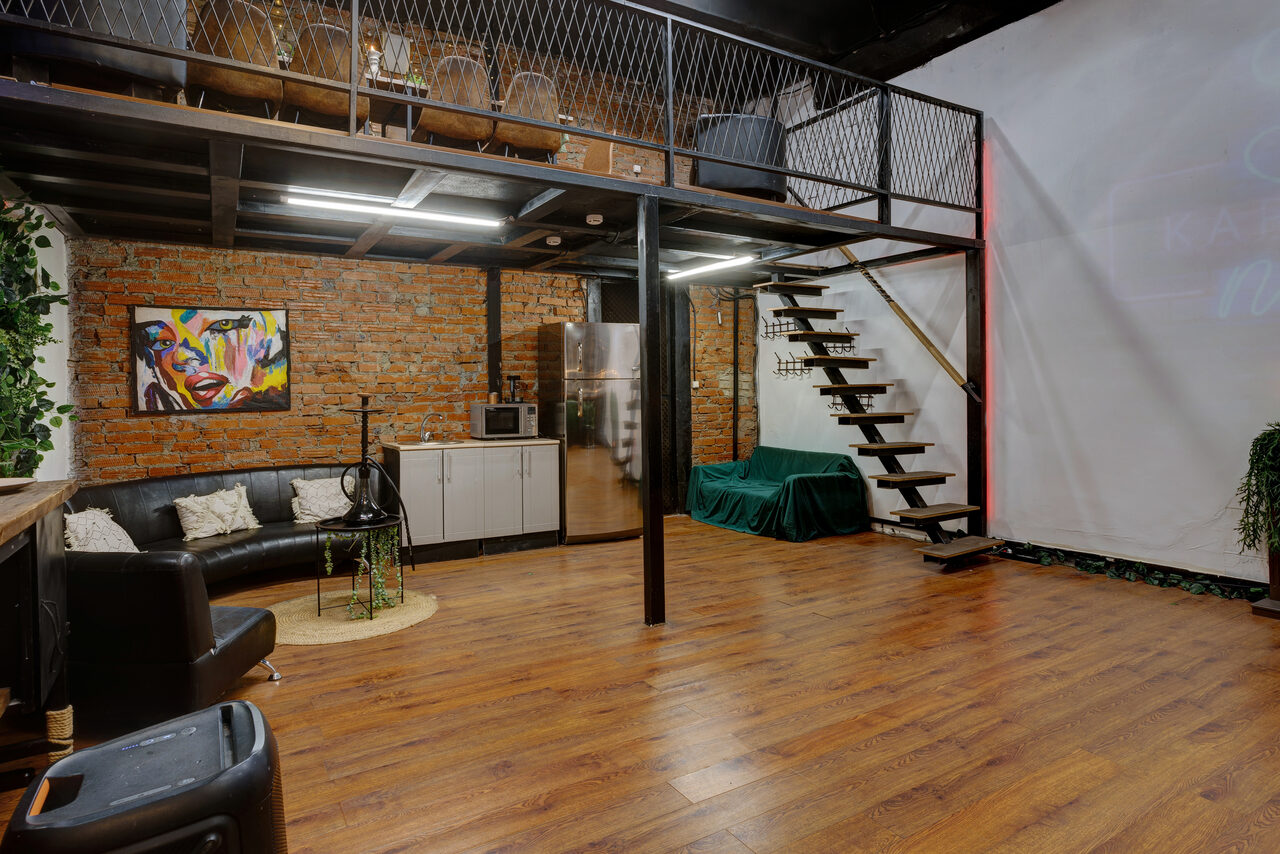 Арендовать Лофт Зеркальный