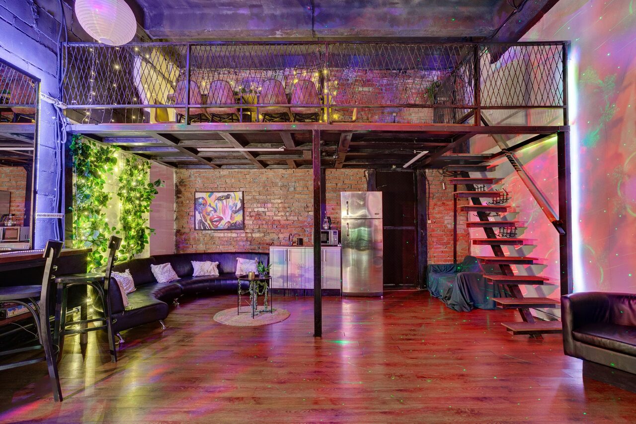 Арендовать Лофт Зеркальный