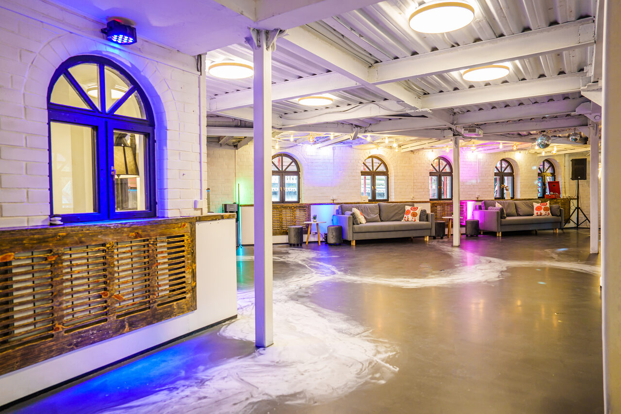 Арендовать Лофт с террасой на территории Измайловского Вернисажа