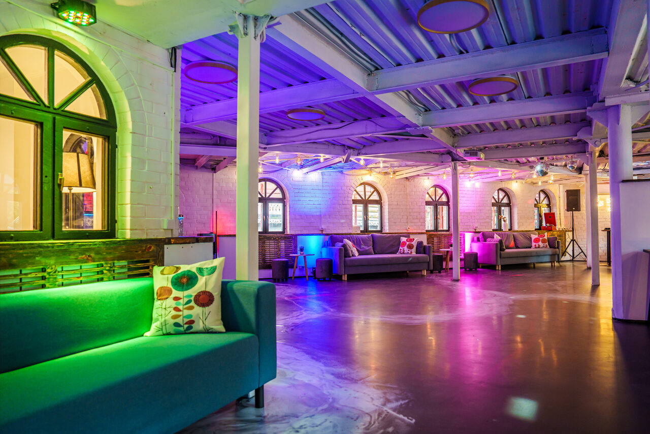 Арендовать Лофт с террасой на территории Измайловского Вернисажа