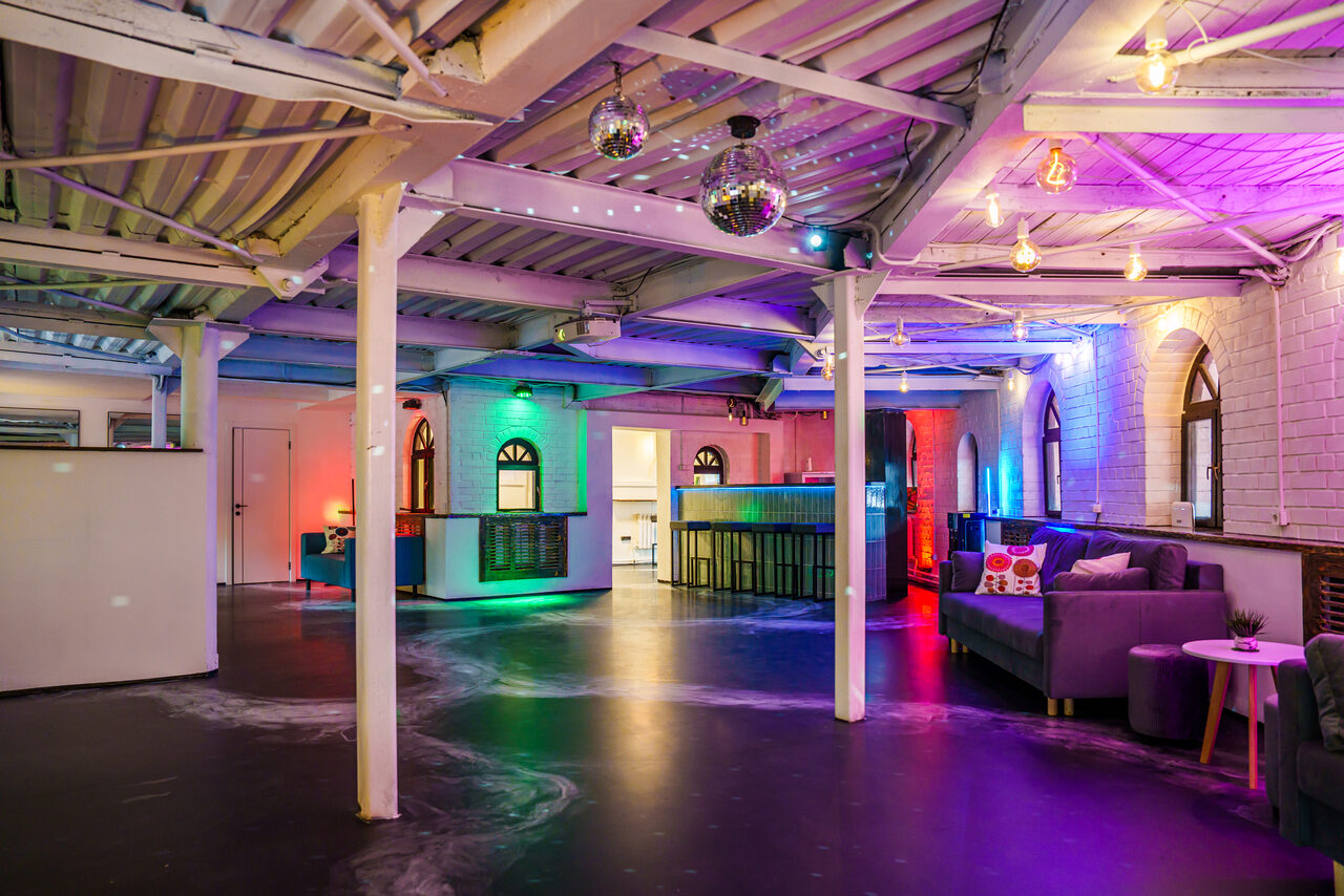 Арендовать Лофт с террасой на территории Измайловского Вернисажа