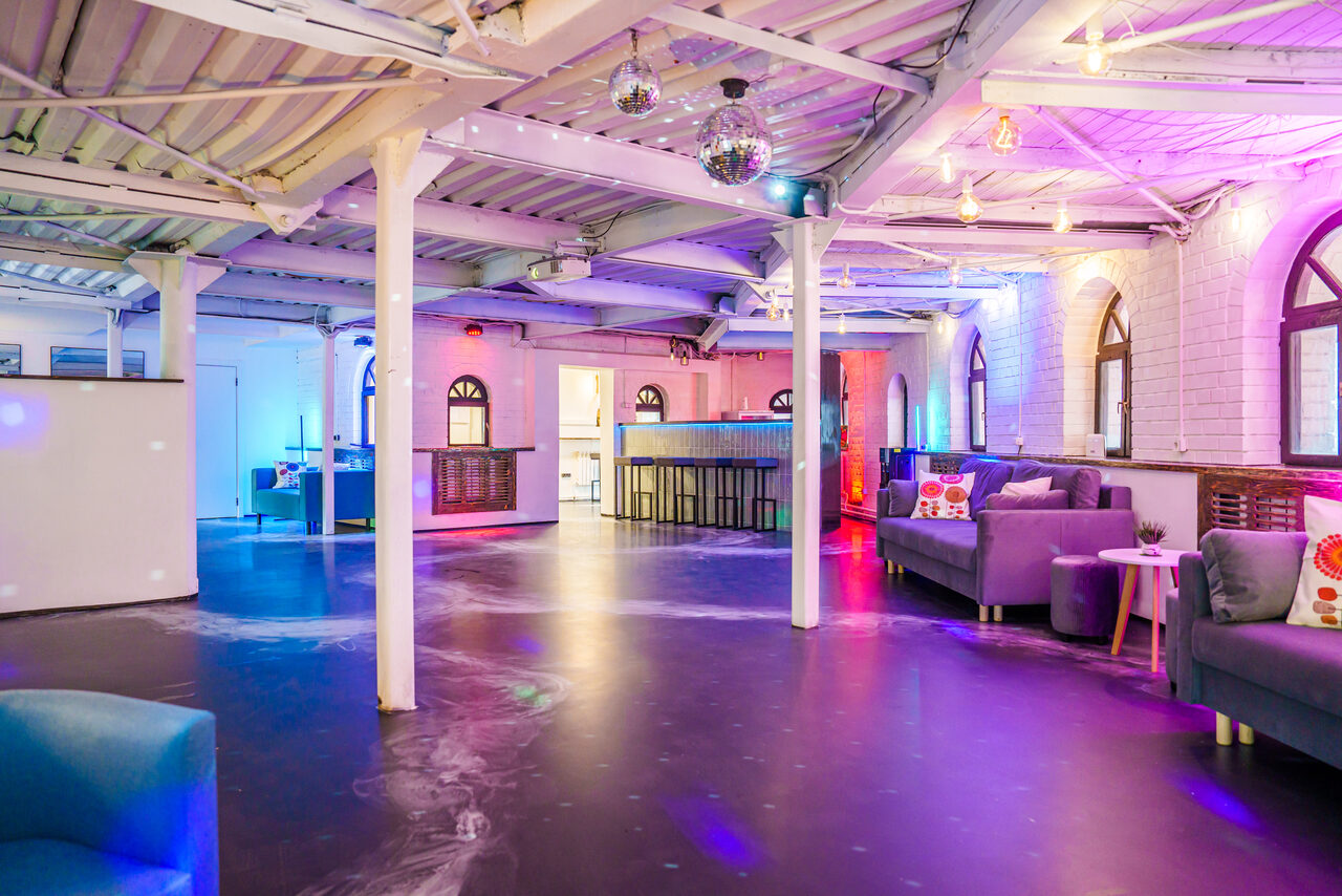 Арендовать Лофт с террасой на территории Измайловского Вернисажа