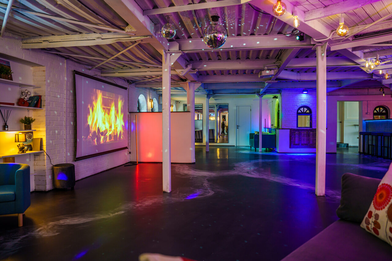 Арендовать Лофт с террасой на территории Измайловского Вернисажа