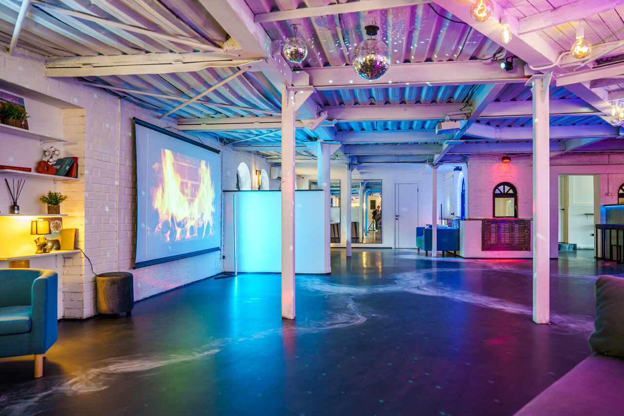 Арендовать Лофт с террасой на территории Измайловского Вернисажа