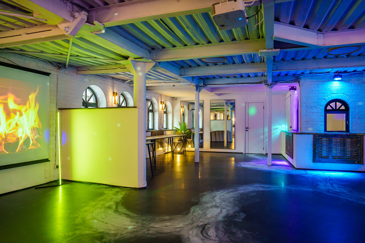 Арендовать Лофт с террасой на территории Измайловского Вернисажа