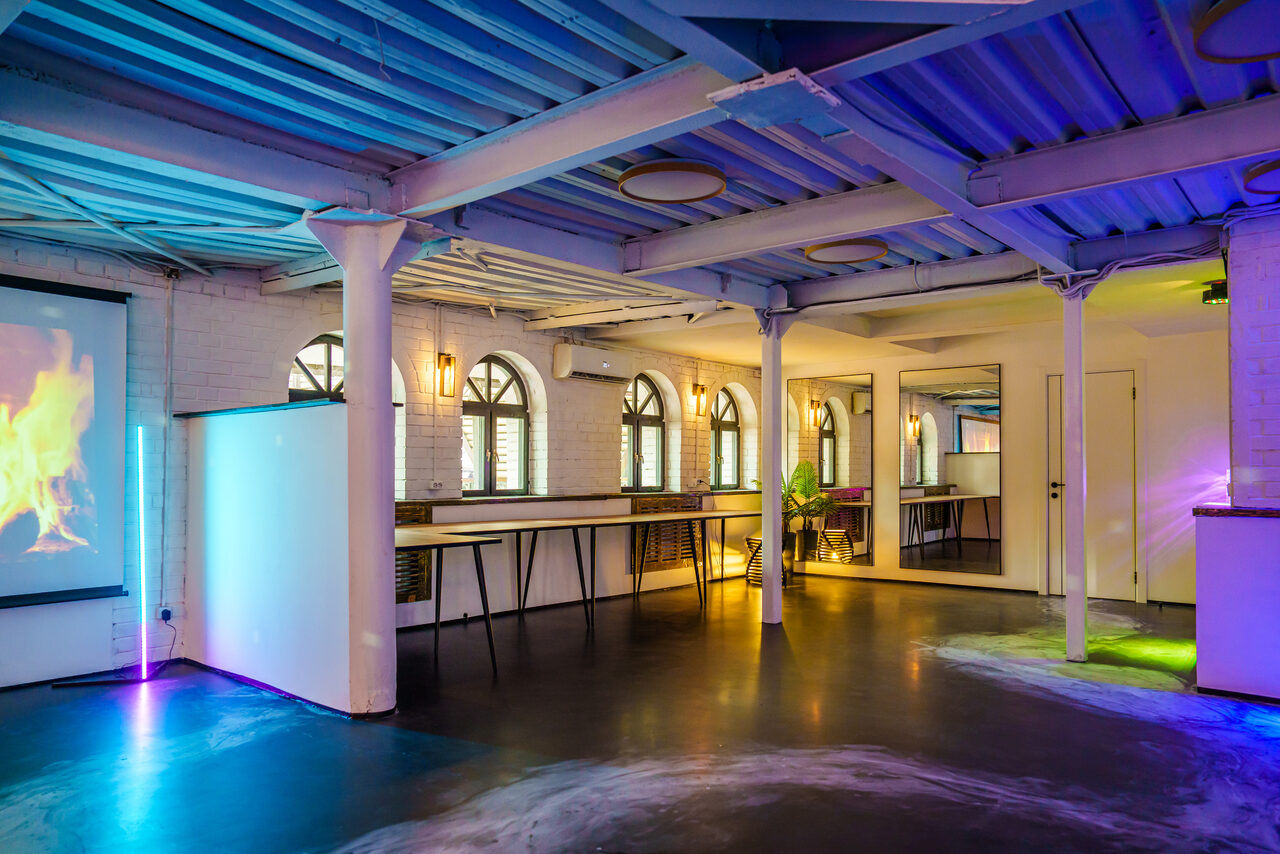 Арендовать Лофт с террасой на территории Измайловского Вернисажа